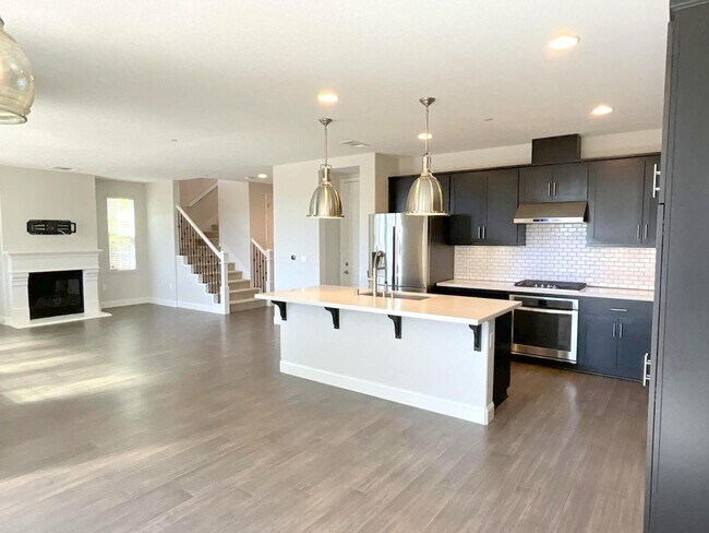 Building Photo - APPLICATION PENDING - Panoramic Views ! Mo...