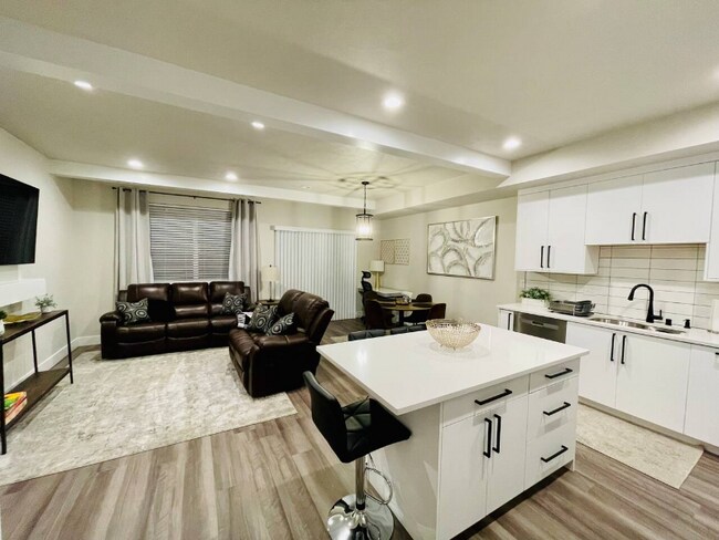 Foto del edificio - 3901 E 27th Ave