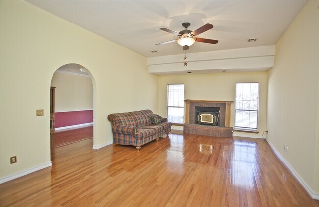 Foto del edificio - 304 Old Forge Dr