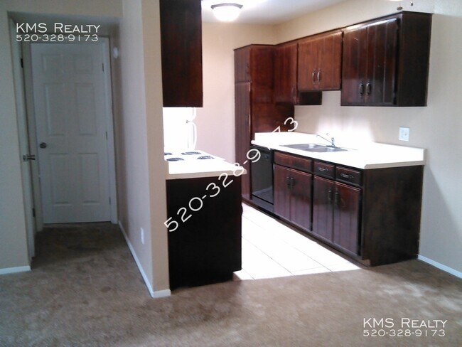 Foto del edificio - 6635 E Golf Links Rd