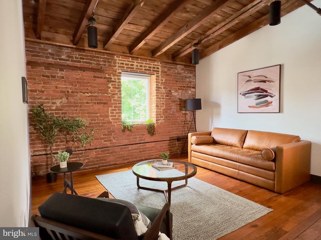 Foto principal - 437 W Grant St