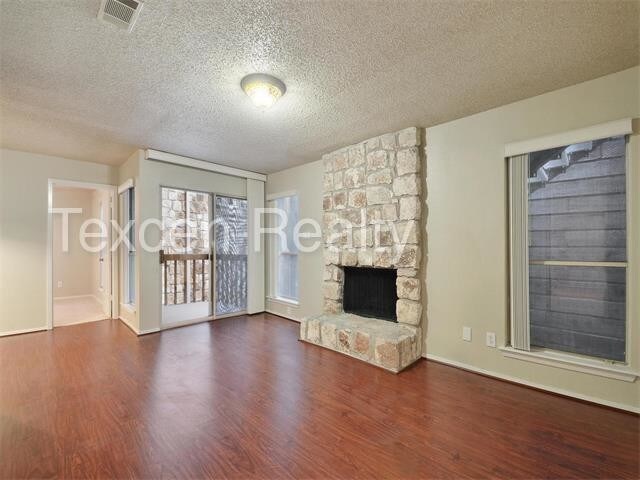 Foto del edificio - 6903 Deatonhill Dr