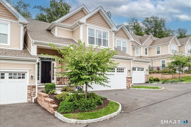 Foto del edificio - 18 Hunting Ridge Ln