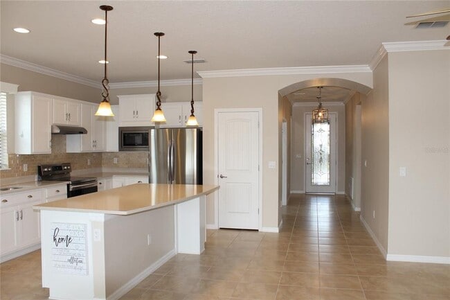 Building Photo - 221 Montoro Ln