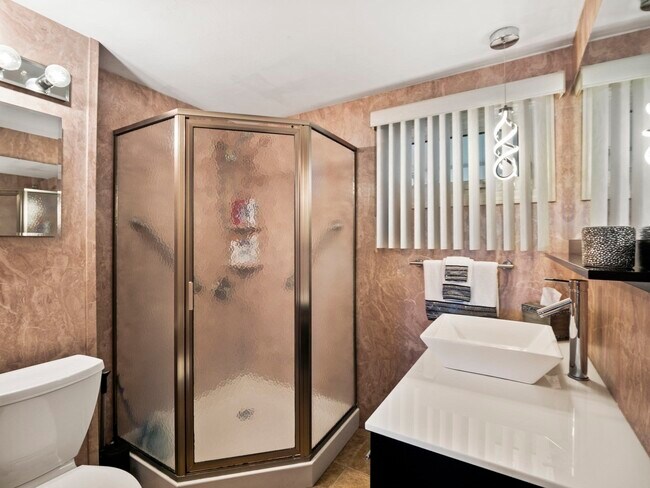 Foto del edificio - 73 Ridge Rd