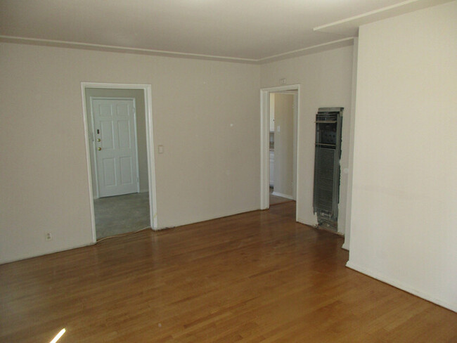 Building Photo - 4537 E Carson St