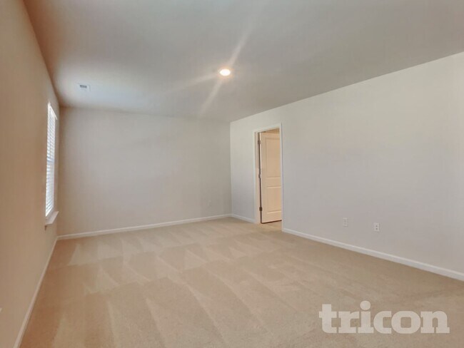 Foto del edificio - 141 Chapel Dr