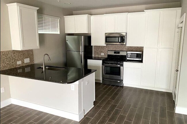 Foto del edificio - 7501 Pantherpaw St