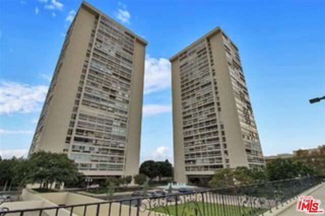 Building Photo - 2222 Avenue of the Stars