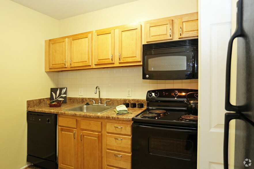 Indian River Apartments and Townhomes Rentals Virginia Beach, VA