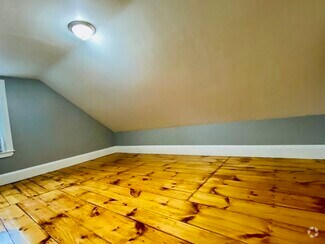 Building Photo - 18 Montvale Ave
