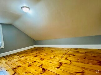Building Photo - 18 Montvale Ave