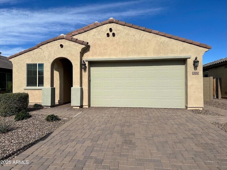 Foto principal - 13180 W Cliffrose Rd