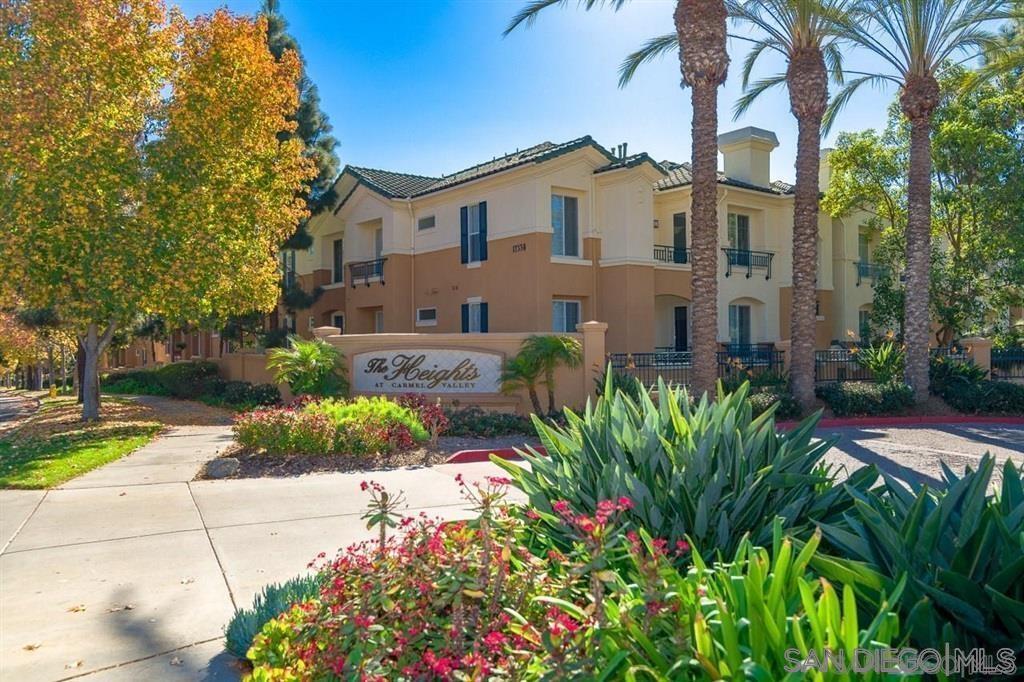 Foto principal - 12368 Carmel Country Rd