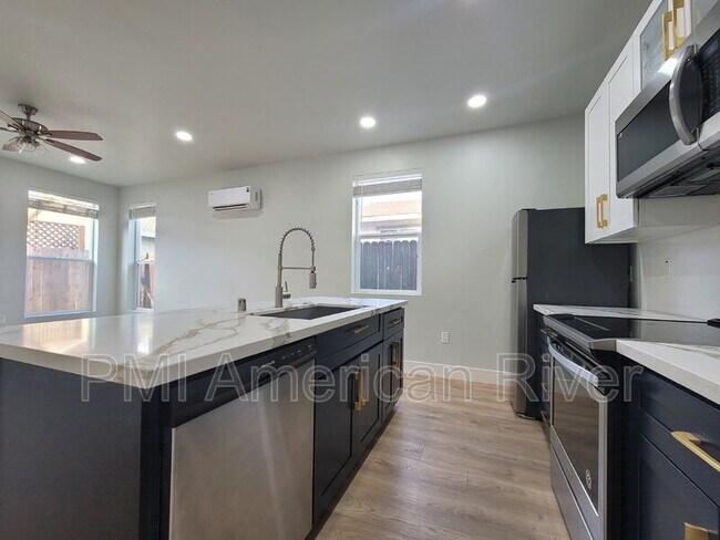 Foto del edificio - 219 Needles Way