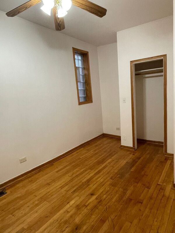 Building Photo - 902 N California Ave