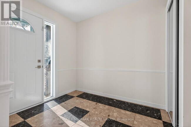 Building Photo - 1900 Marquis Ave