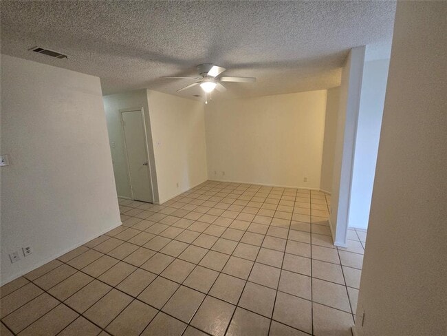 Building Photo - 2710 Aftonshire Way