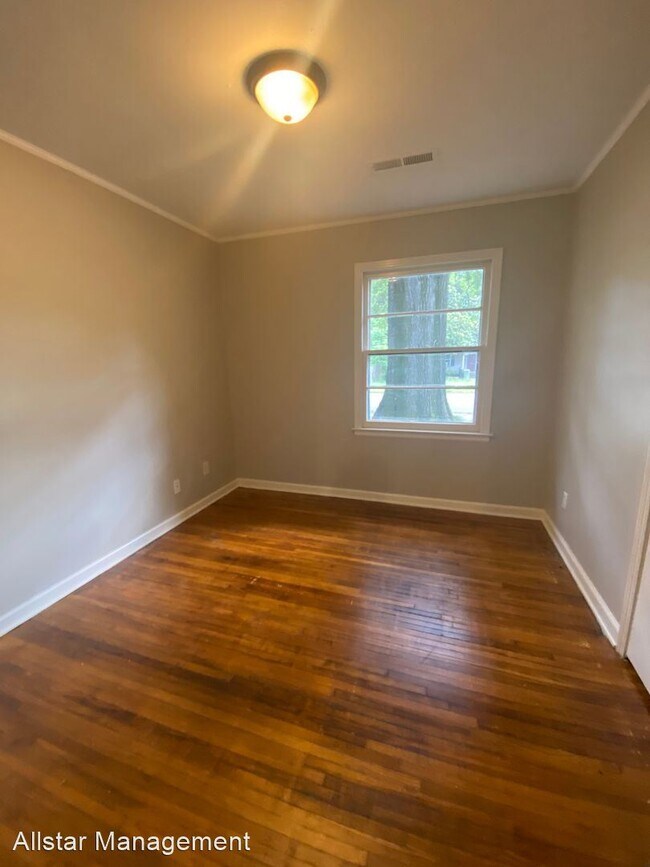Building Photo - 3 br, 1 bath House - 1308 Weymouth Street