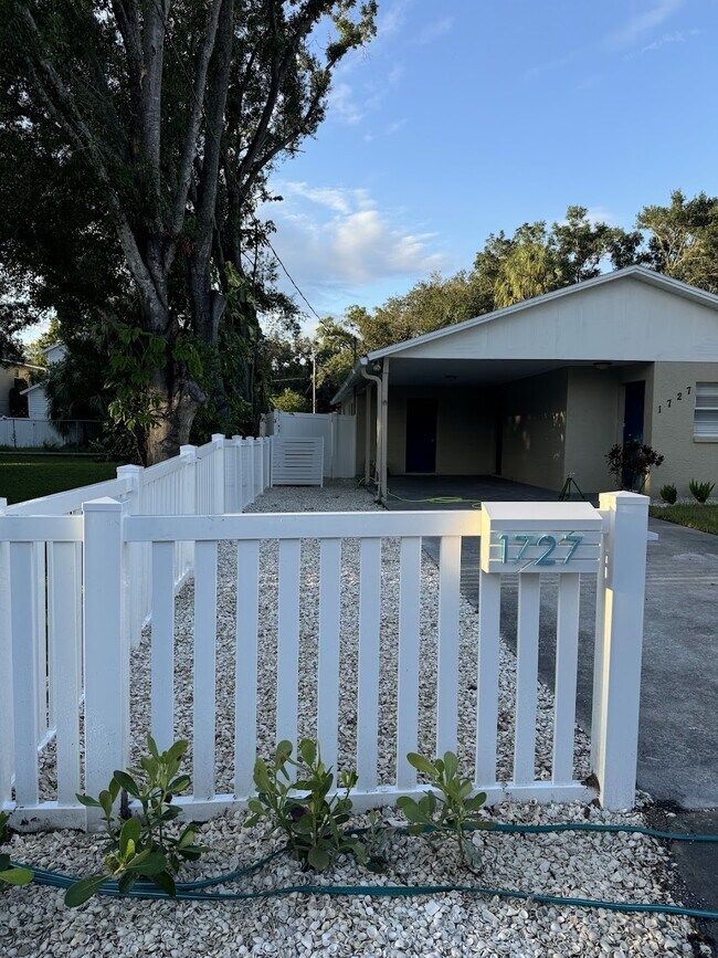 Photo - 1727 W Spruce St House