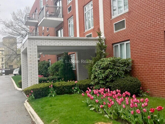 Foto del edificio - 135 Coolidge St