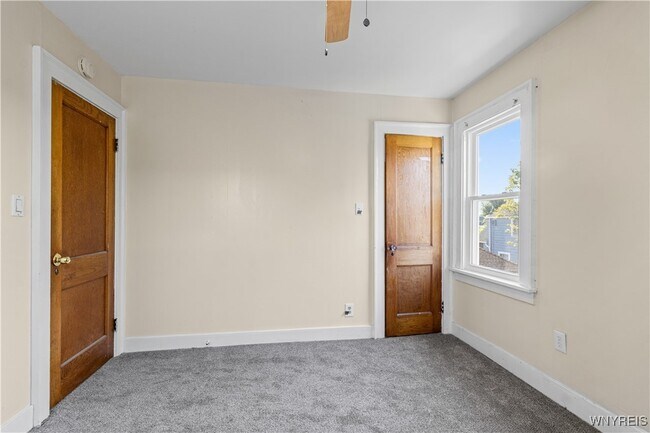 Foto del edificio - 71 Gerald Ave