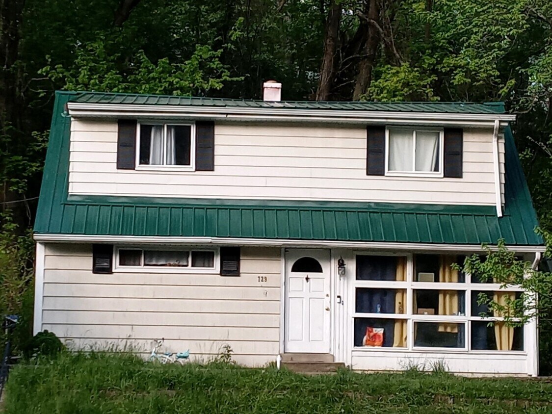 Primary Photo - 729 Jefferson Rd