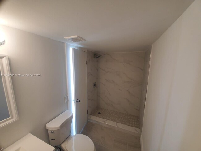 Foto del edificio - 11750 SW 18th St