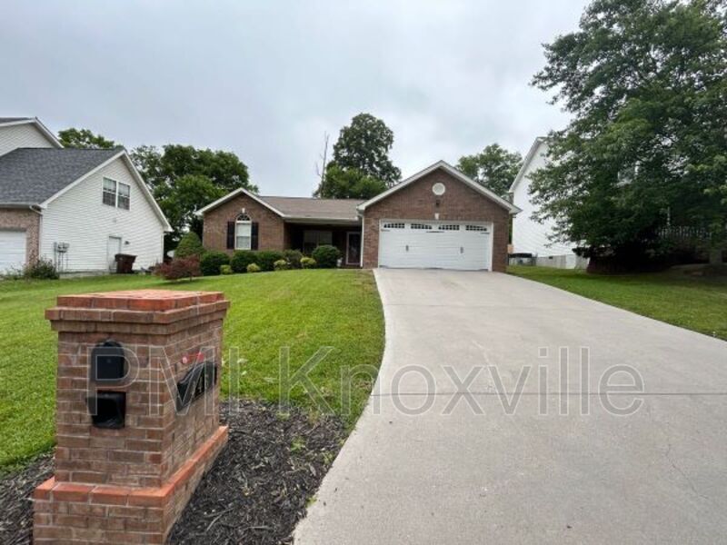 4461 Aylesbury Dr, Knoxville, TN 37918 House Rental in Knoxville, TN