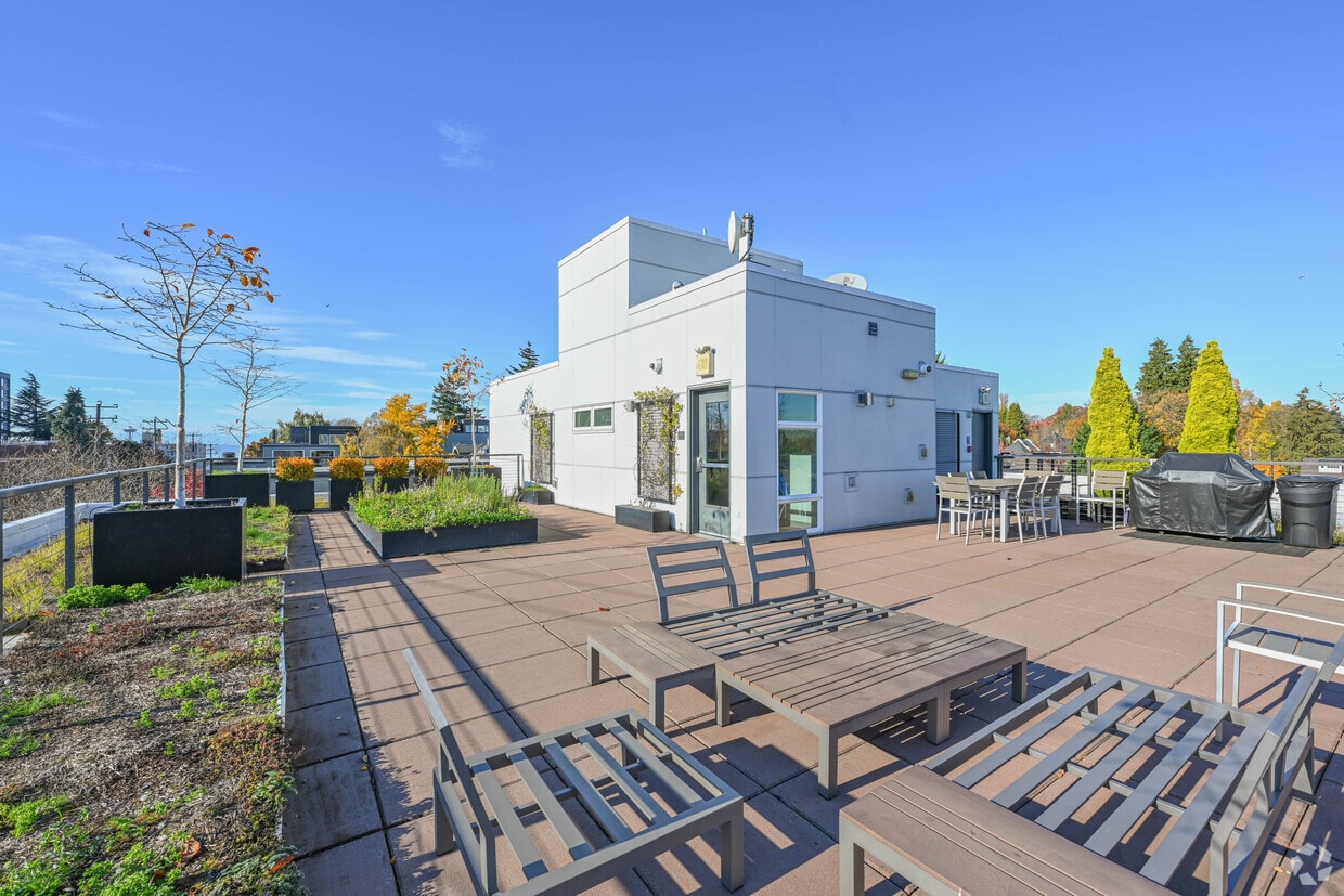 Primary Photo - The Fifteen - Modern Living Meets Capitol ...