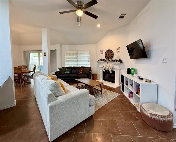 Foto del edificio - 2922 Custer Dr