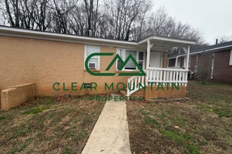 Building Photo - 212 Victor Ct