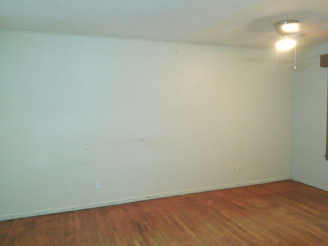 Building Photo - 4322 Fir St