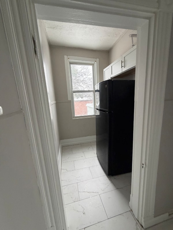 Building Photo - 1918 Elm St