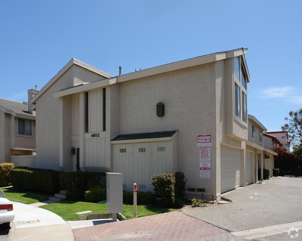 Building Photo - 4802 James Cir
