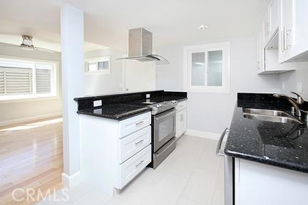 Foto del edificio - 646 Ramona Ave