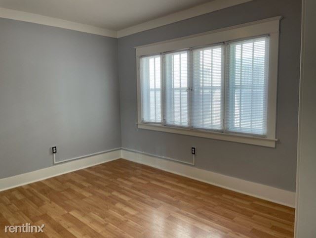 Foto del edificio - 719 Stocking Ave NW
