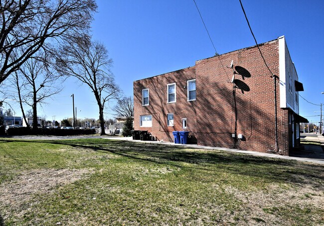 Photo - 674 High St Apartments