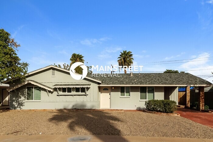 Foto principal - 3 Bedroom Pet-Friendly Home in Phoenix, AZ...