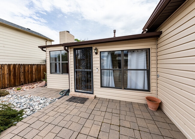 Foto del edificio - 838 Daffodil St