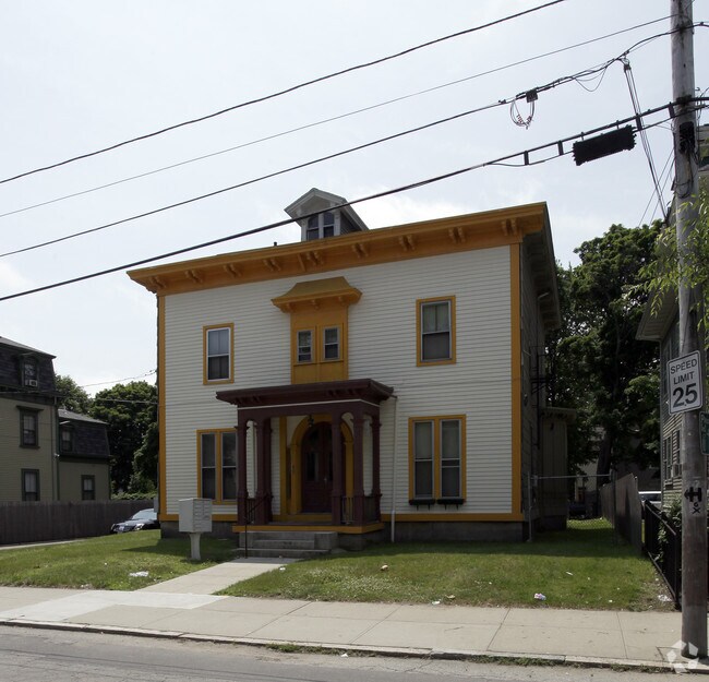 Building Photo - 38 Mawney St