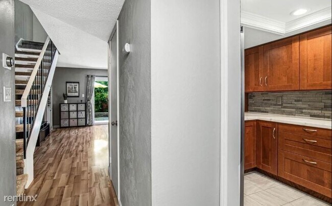 Foto del edificio - 3368 Landess Ave