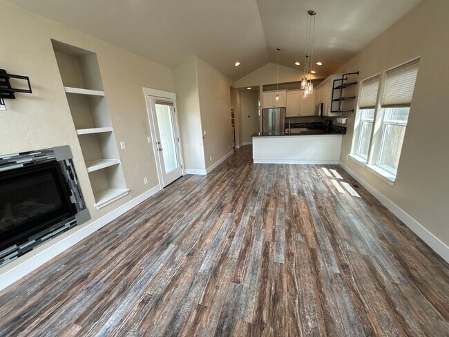 Building Photo - 20747 NE Angora Ct