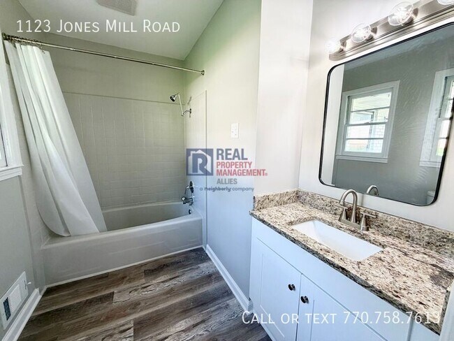 Foto del edificio - 1123 Jones Mill Rd
