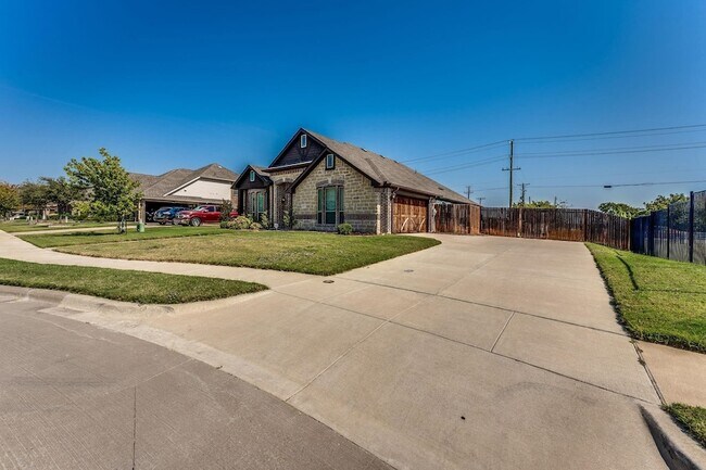 Building Photo - 4822 Windfern Way