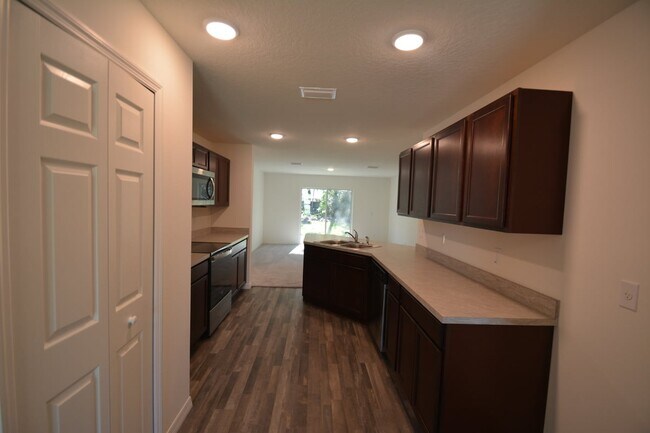 Foto del edificio - Charming 3-Bedroom Oasis with 2 Full Baths in Palm Coast