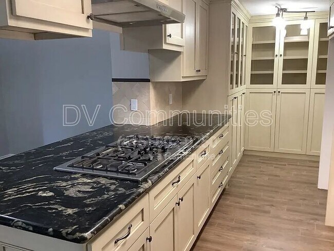 Foto del edificio - 20607 Nannette Ln