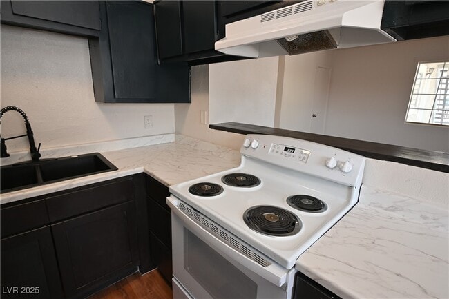 Foto del edificio - 1512 Cobb Ln