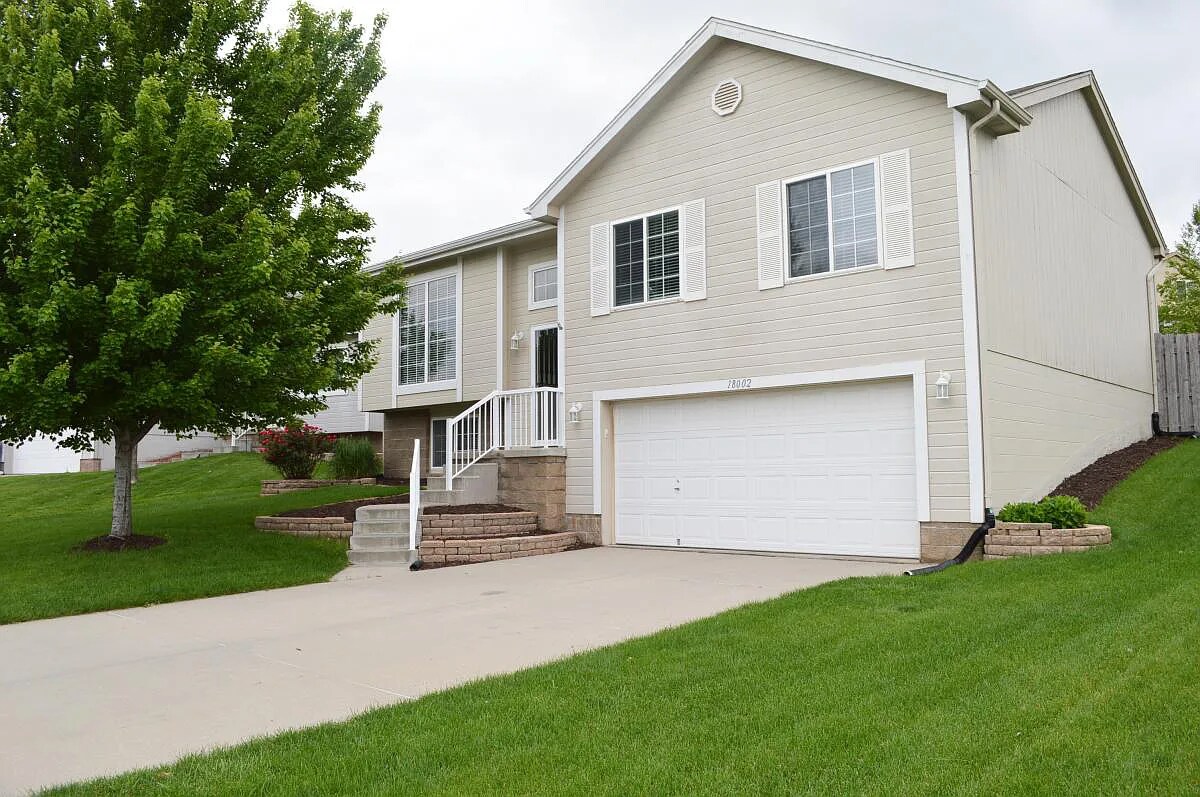 Foto principal - 18002 Margo St