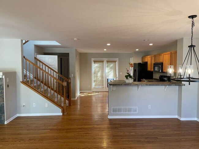 Foto del edificio - Beautiful home for rent Littelton CO